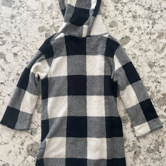 Zulily black and white plaid shacket - Picture 3 of 7
